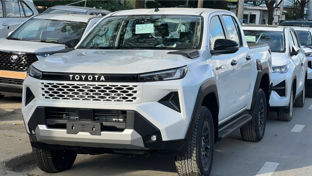 Toyota Hilux 2026 thêm lợi thế cạnh tranh so với đối thủ