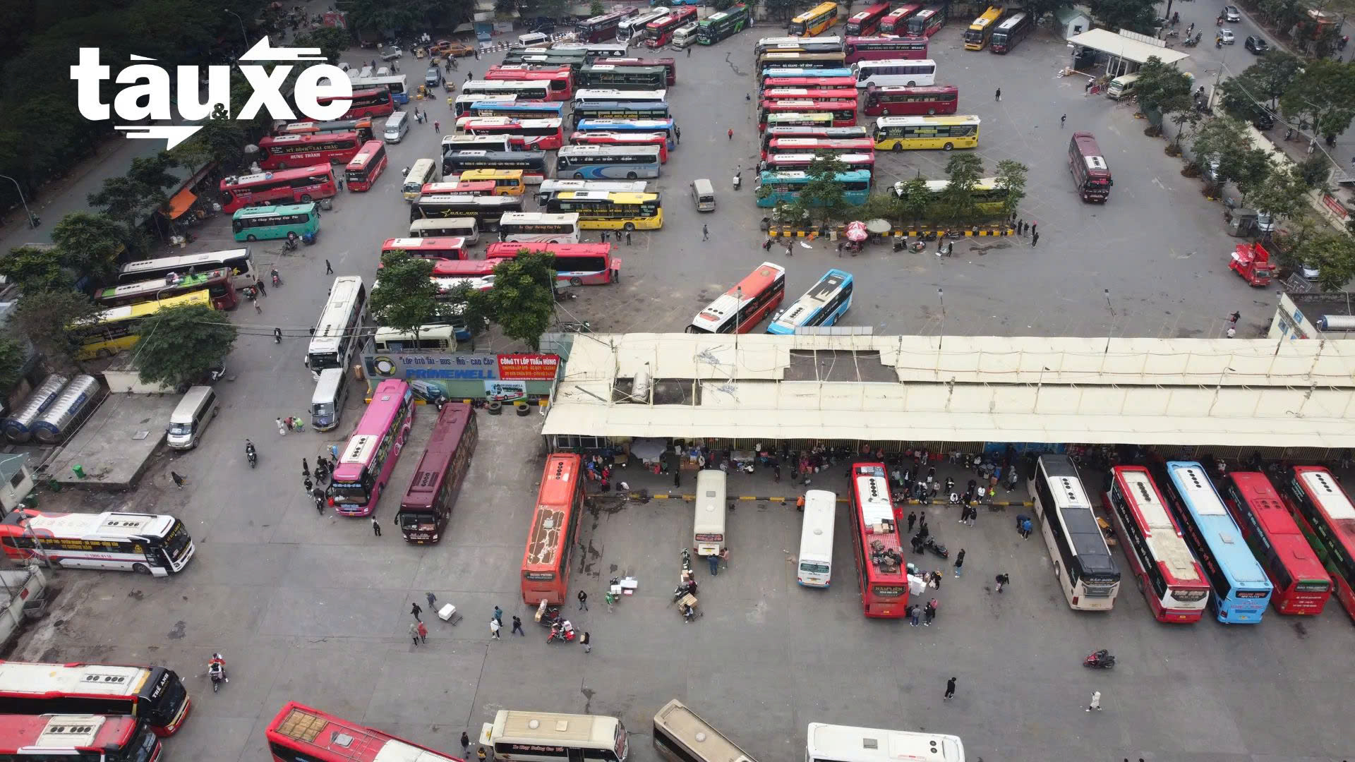 Lượng khách qua bến xe dịp Tết Bính Ngọ dự kiến tăng 400% | Bản tin Tàu và Xe | 29/01/2026