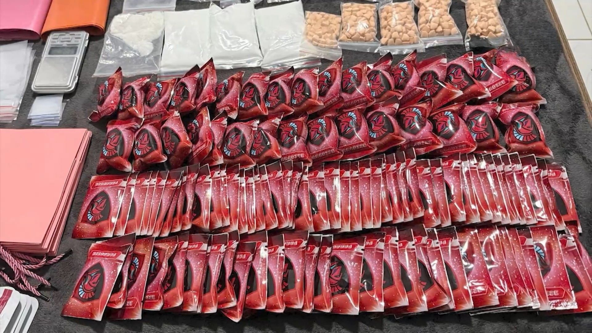 Triệt phá đường dây ma túy qua 'shipper'