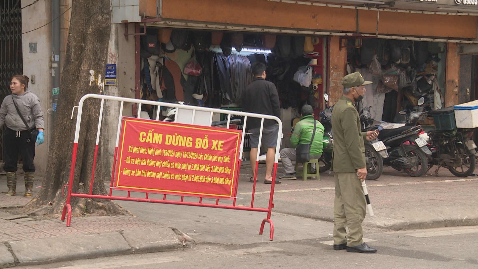 Phường Đống Đa giải tỏa dứt điểm chợ cóc phố Cầu Mới