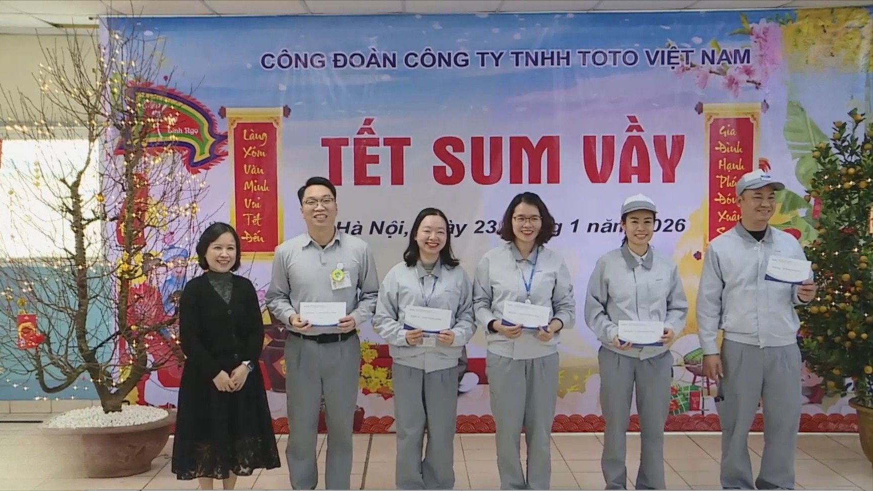 Khi quà Tết trở thành động lực giữ người lao động