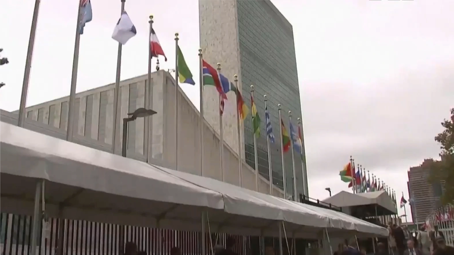 Liên hợp quốc cảnh báo nguy cơ sụp đổ tài chính cận kề