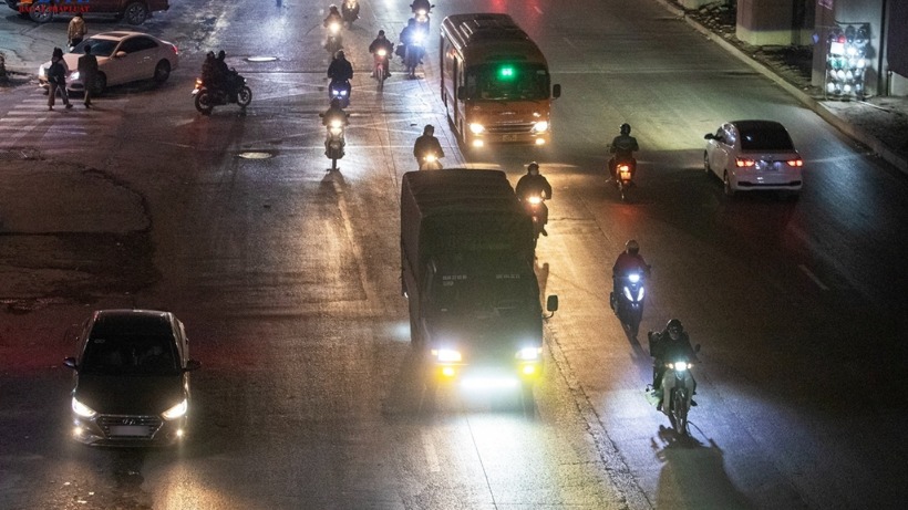 Xe độ đèn siêu sáng - mối nguy hiểm khi tham gia giao thông