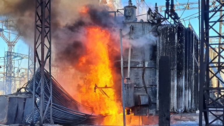 Ukraine và Nga tạm ngừng tấn công các mục tiêu năng lượng