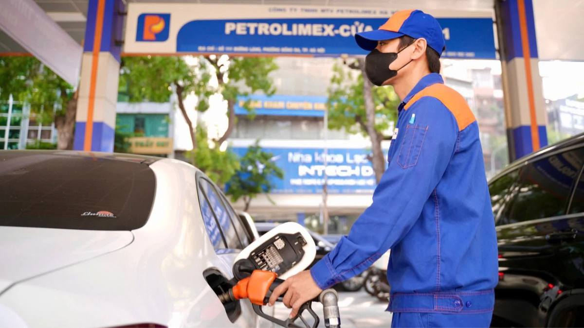 Tiếp tục ưu đãi thuế xăng dầu đến hết năm 2026