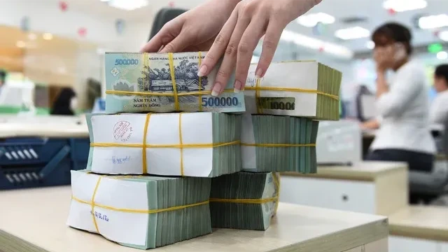 Ngân hàng đẩy mạnh huy động vốn khi lãi suất tiết kiệm tăng