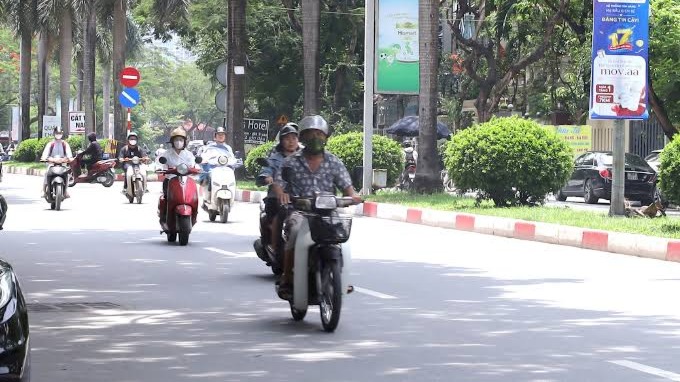 Thời tiết 8/10: Hà Nội tiếp tục nắng hanh, trung bộ mưa lớn