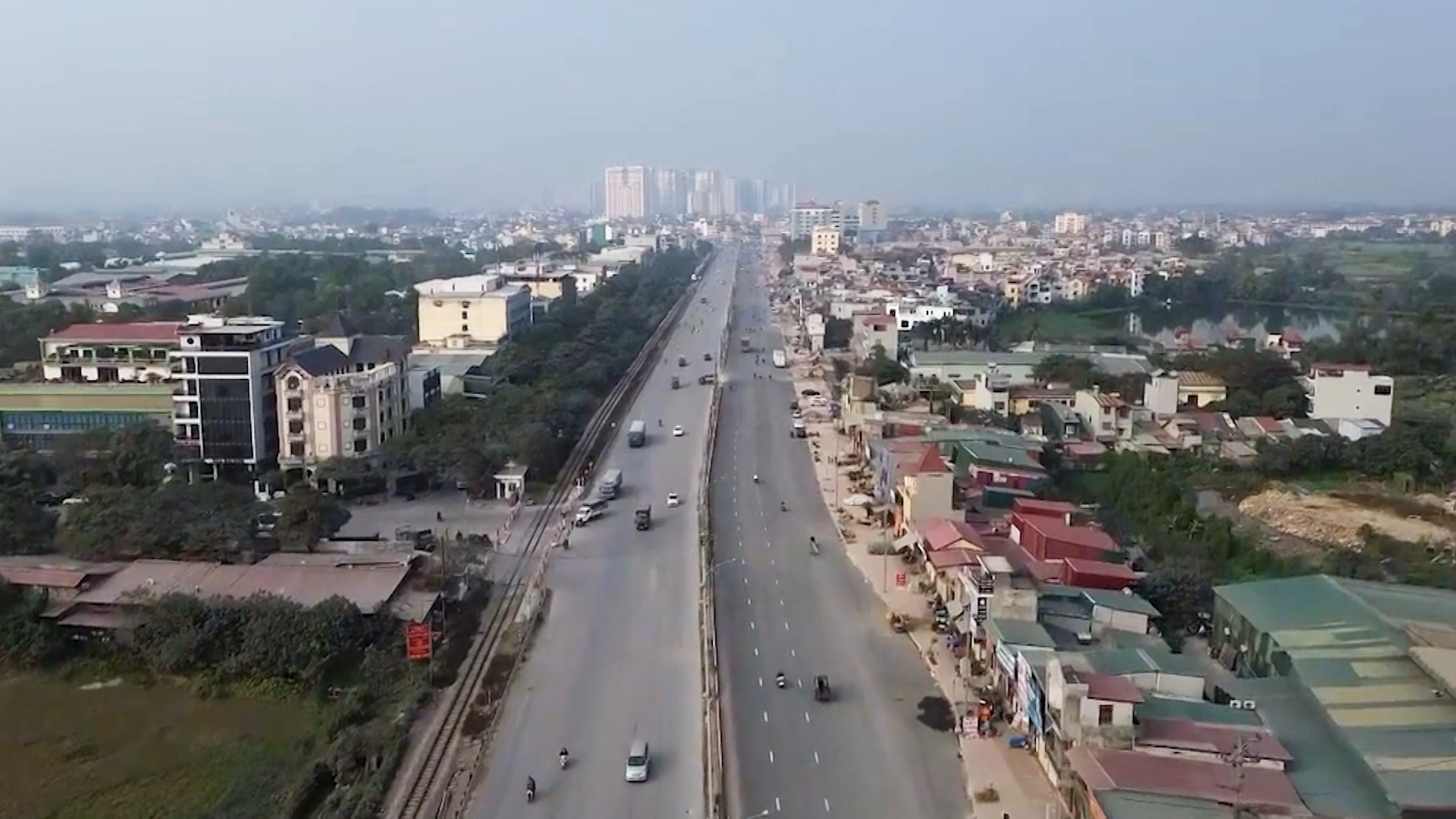 Quốc lộ 1A sắp hoàn thành mở rộng 8 làn xe