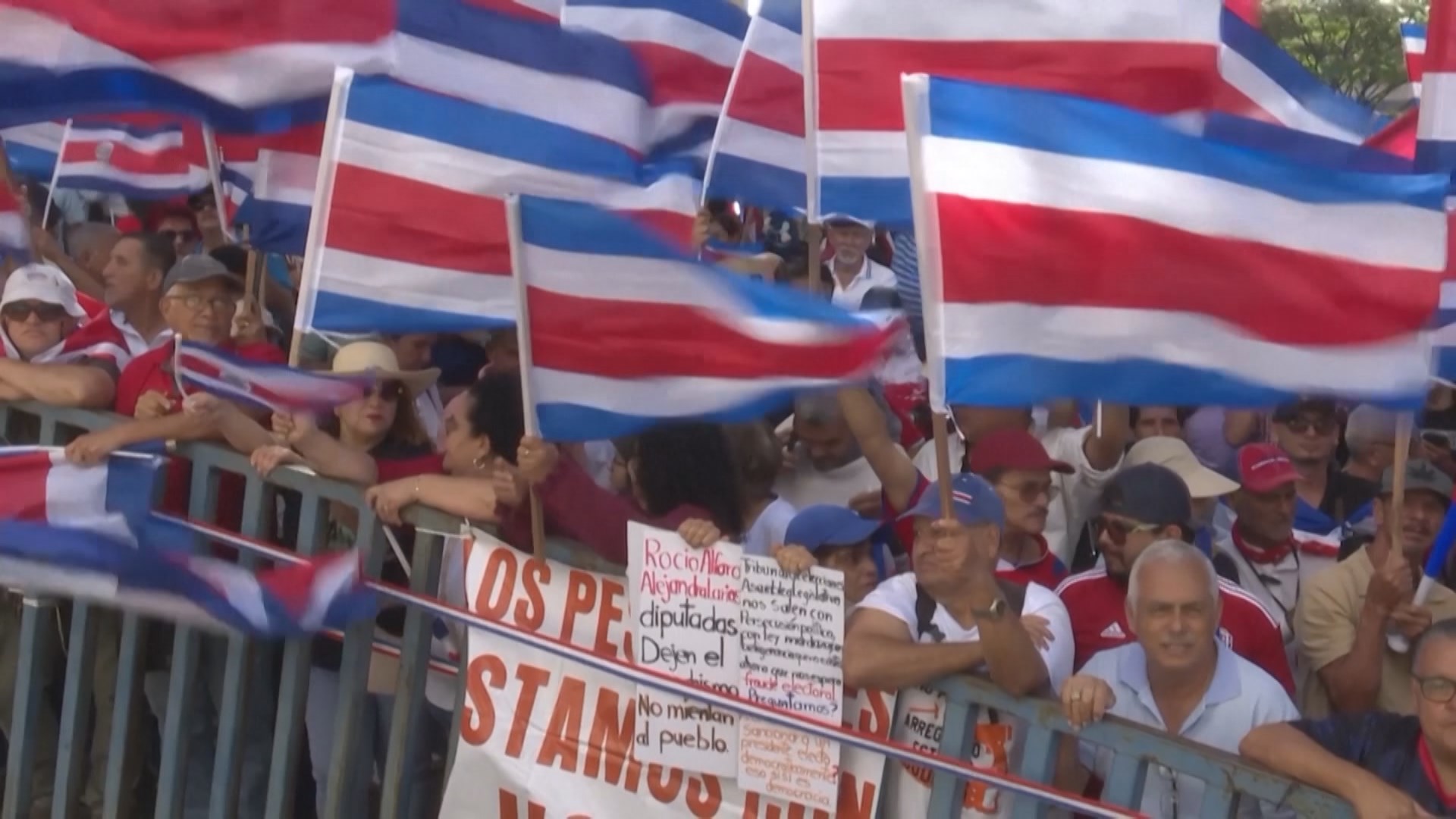 Người dân Costa Rica bỏ phiếu bầu cử tổng thống