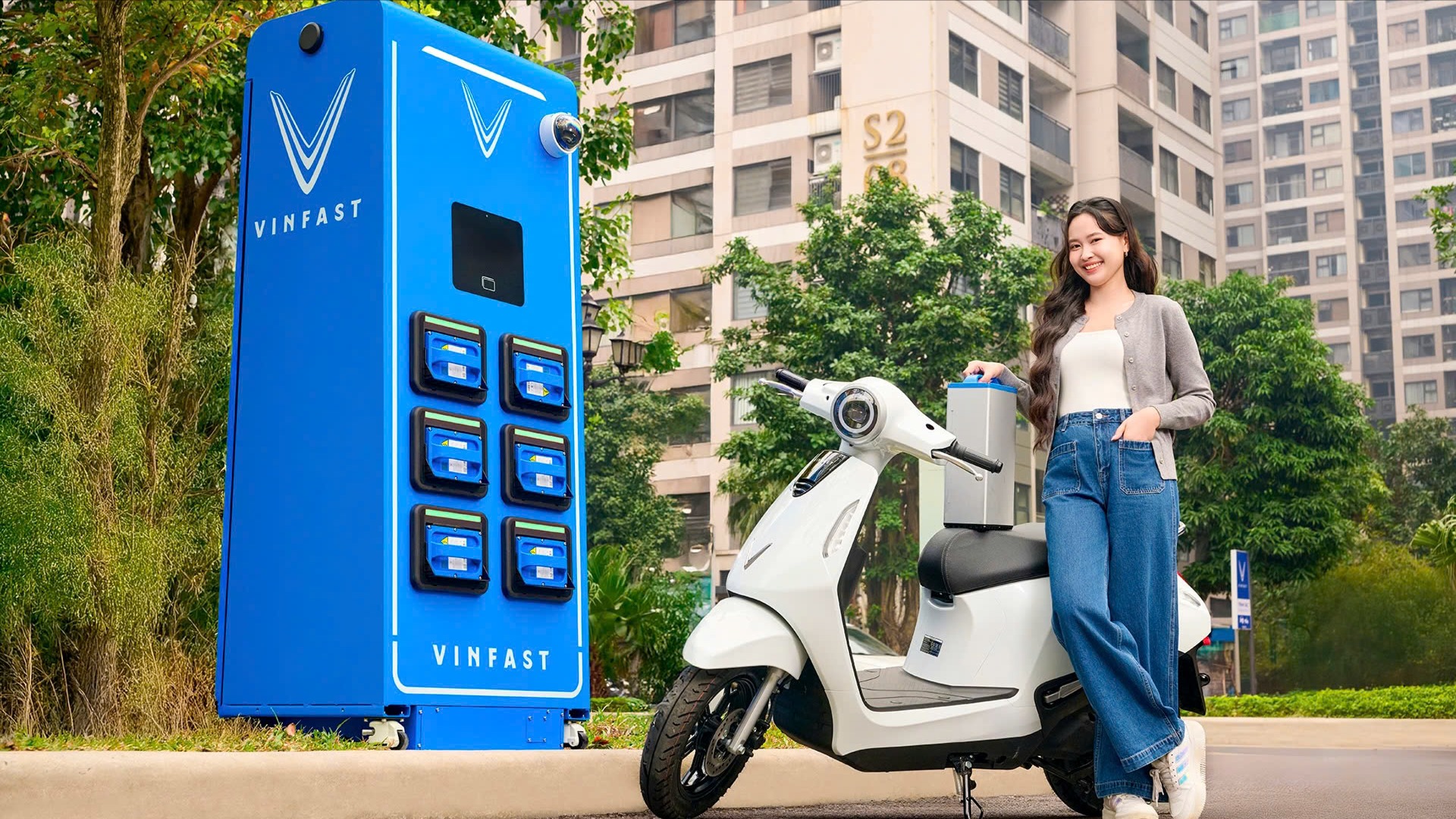 Vinfast tặng quà Tết ‘khủng’ - lên tới 3 năm sạc pin miễn phí cho khách hàng