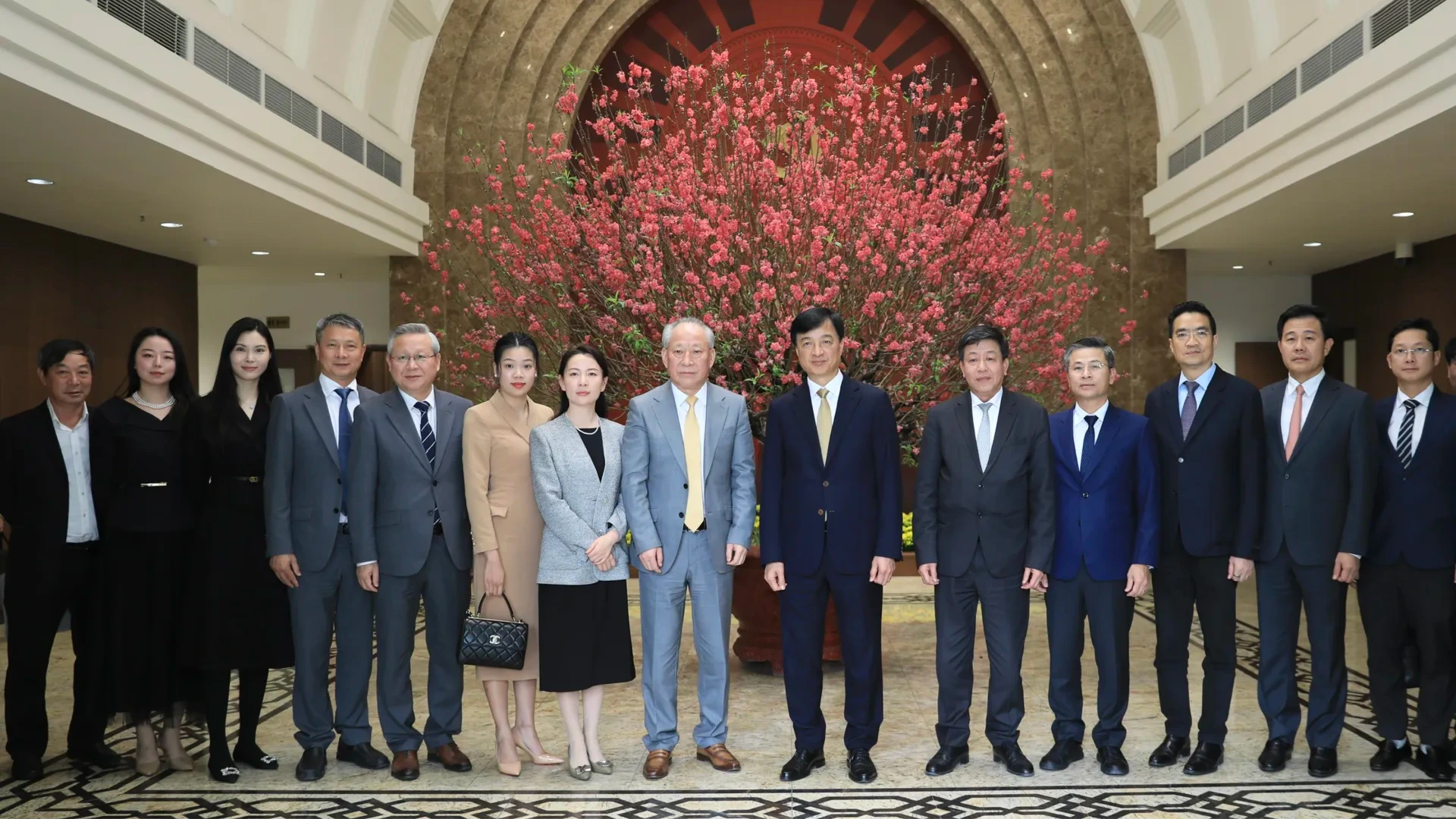 Thúc đẩy hợp tác xây dựng hạ tầng Hà Nội đồng bộ, hiện đại