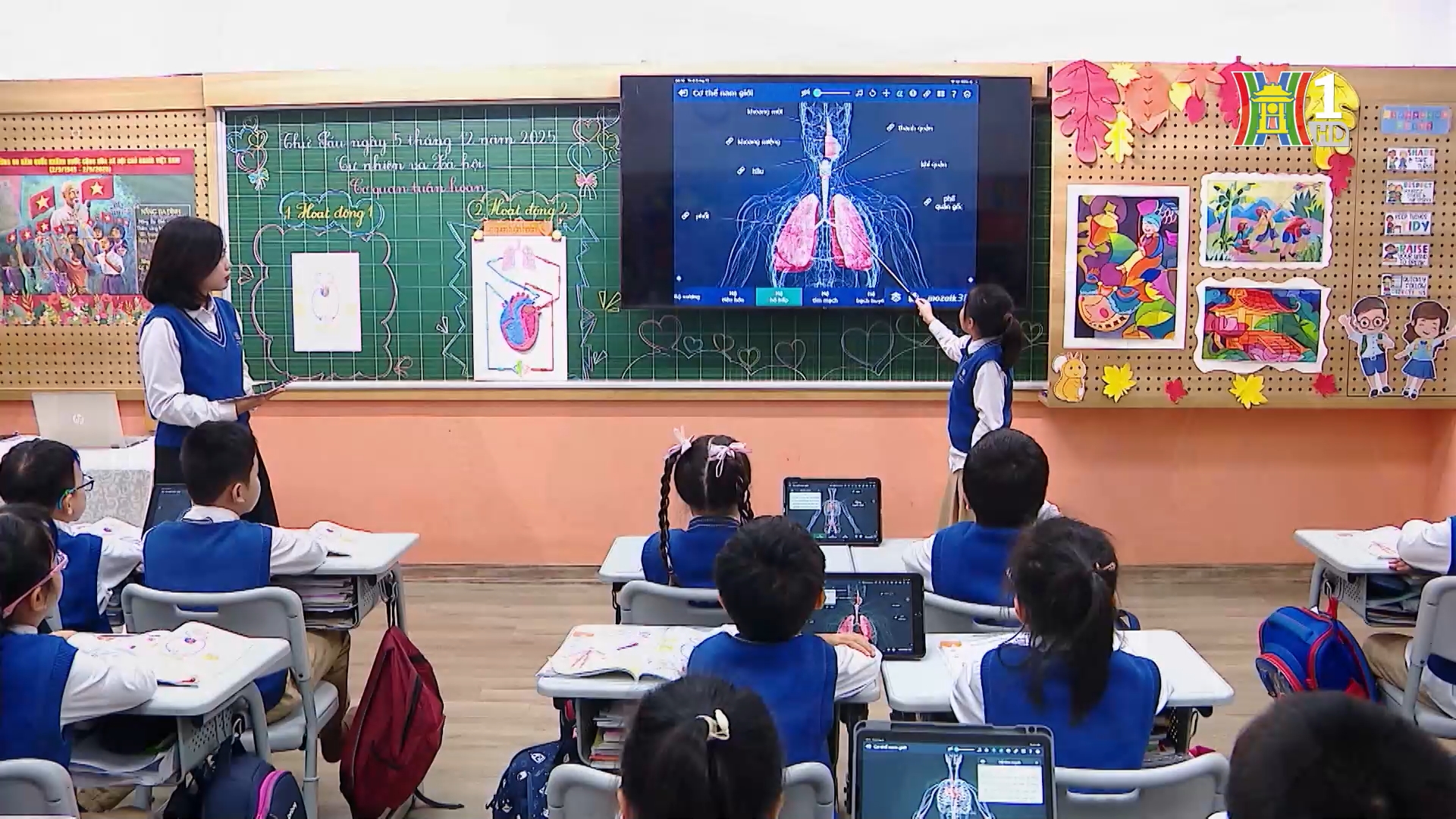 Nhiều hiệu quả từ công cuộc chuyển đổi số tại Thủ đô | Chính quyền đô thị | 13/02/2026