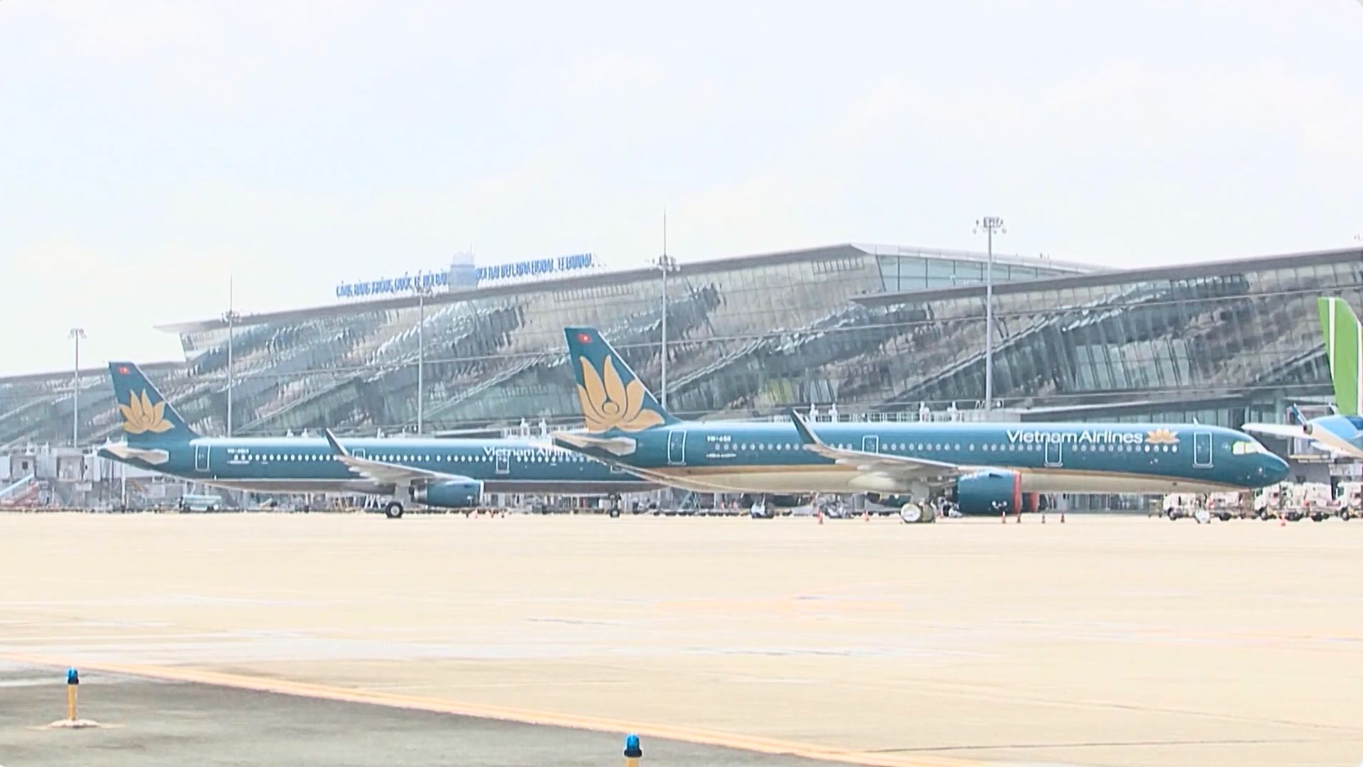 Sân bay Tân Sơn Nhất dự kiến đón lượt khách kỷ lục