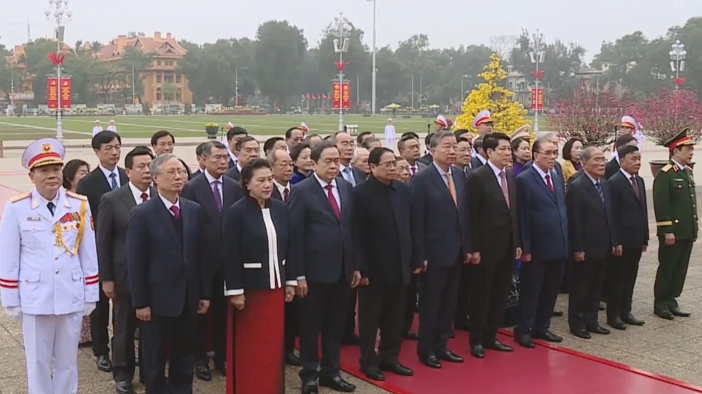 Lãnh đạo Đảng, Nhà nước và TP. Hà Nội dâng hương tưởng niệm Chủ tịch Hồ Chí Minh