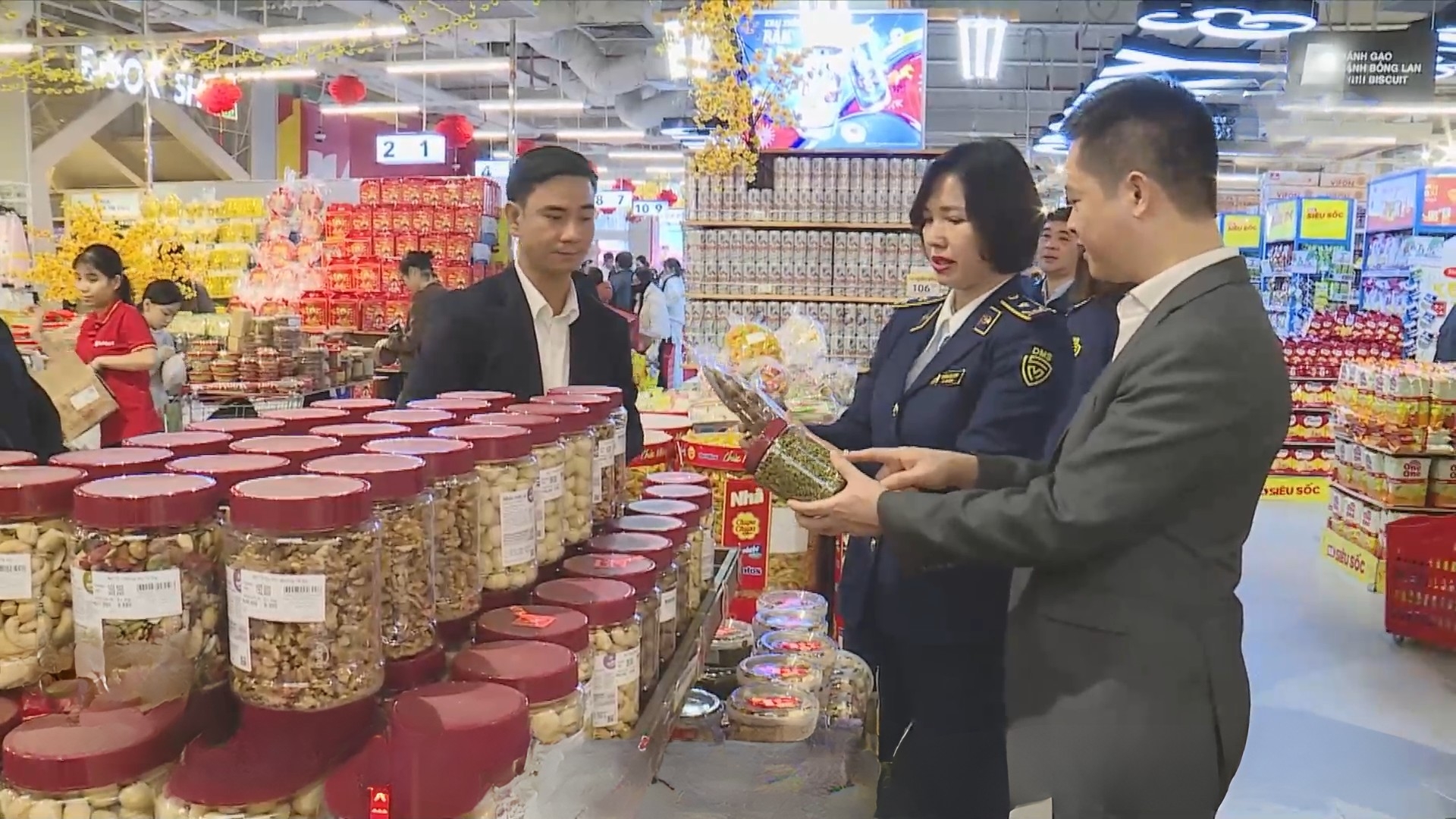 Kiểm soát thị trường, đảm bảo ổn định hàng hóa Tết