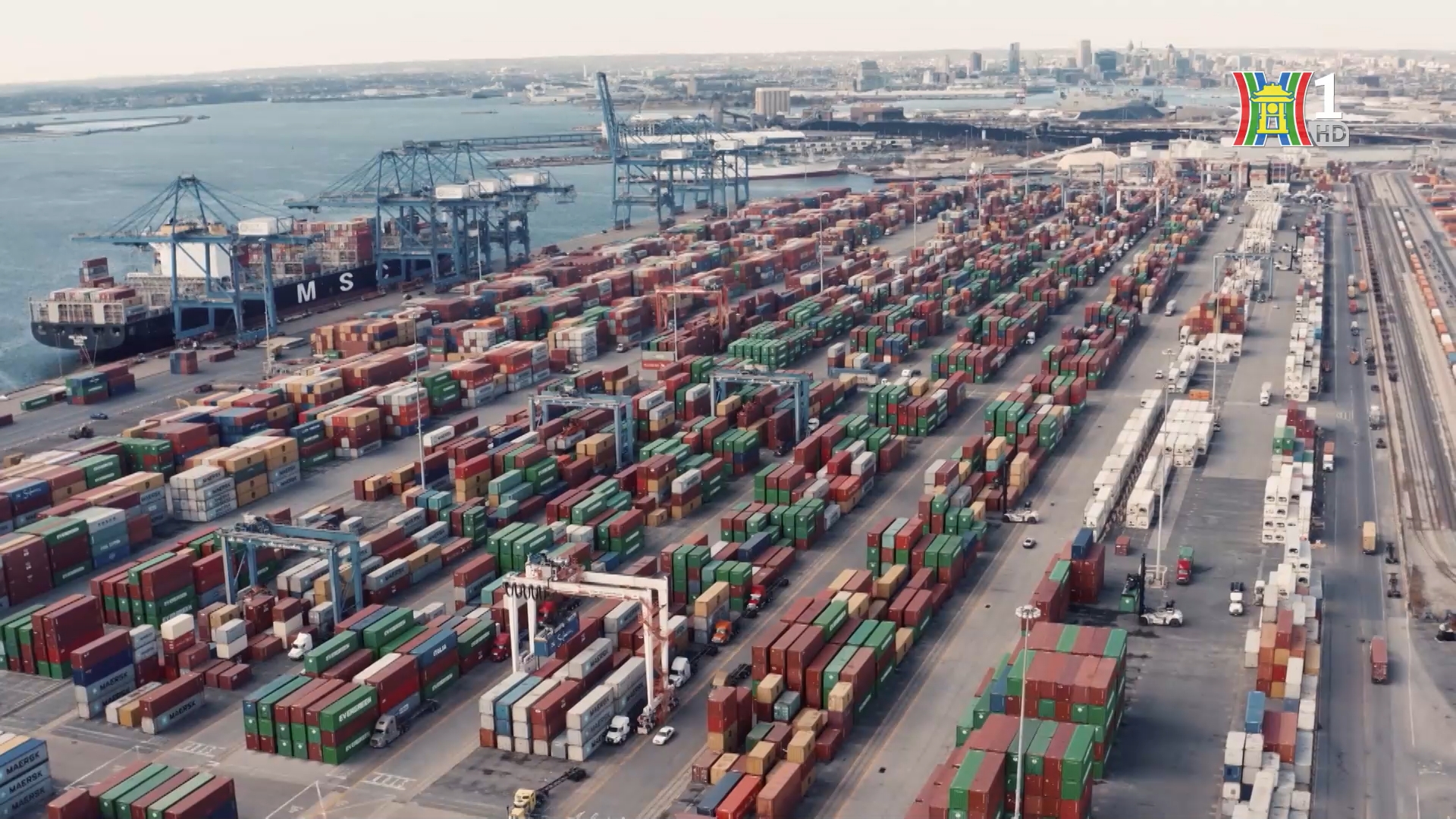 Kết nối, xây dựng cảng biển, cảng hàng không xanh, bền vững | Thủ đô và thế giới | 14/02/2026