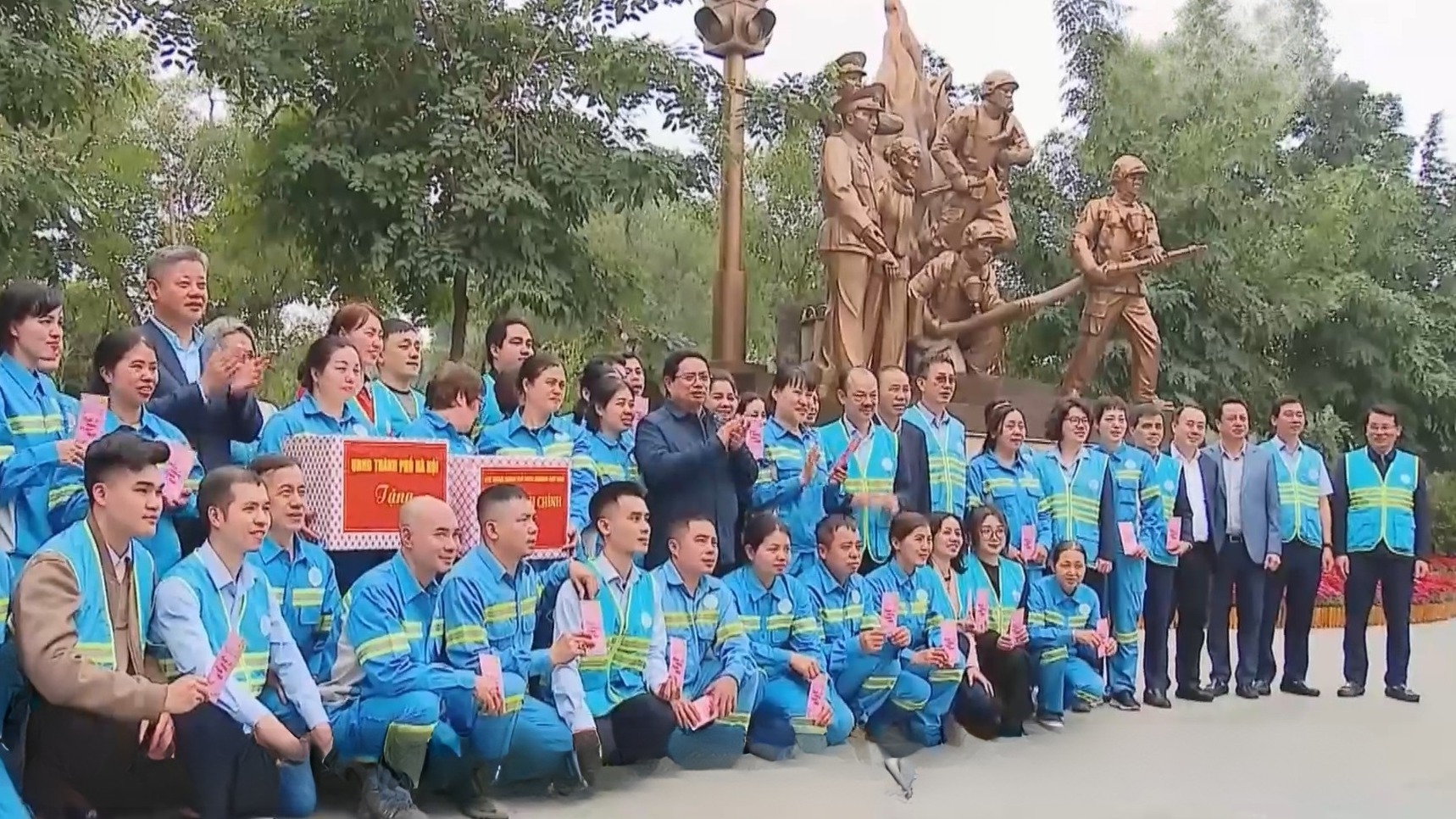 Để Thủ đô sáng - xanh - sạch - đẹp, vui xuân đón Tết