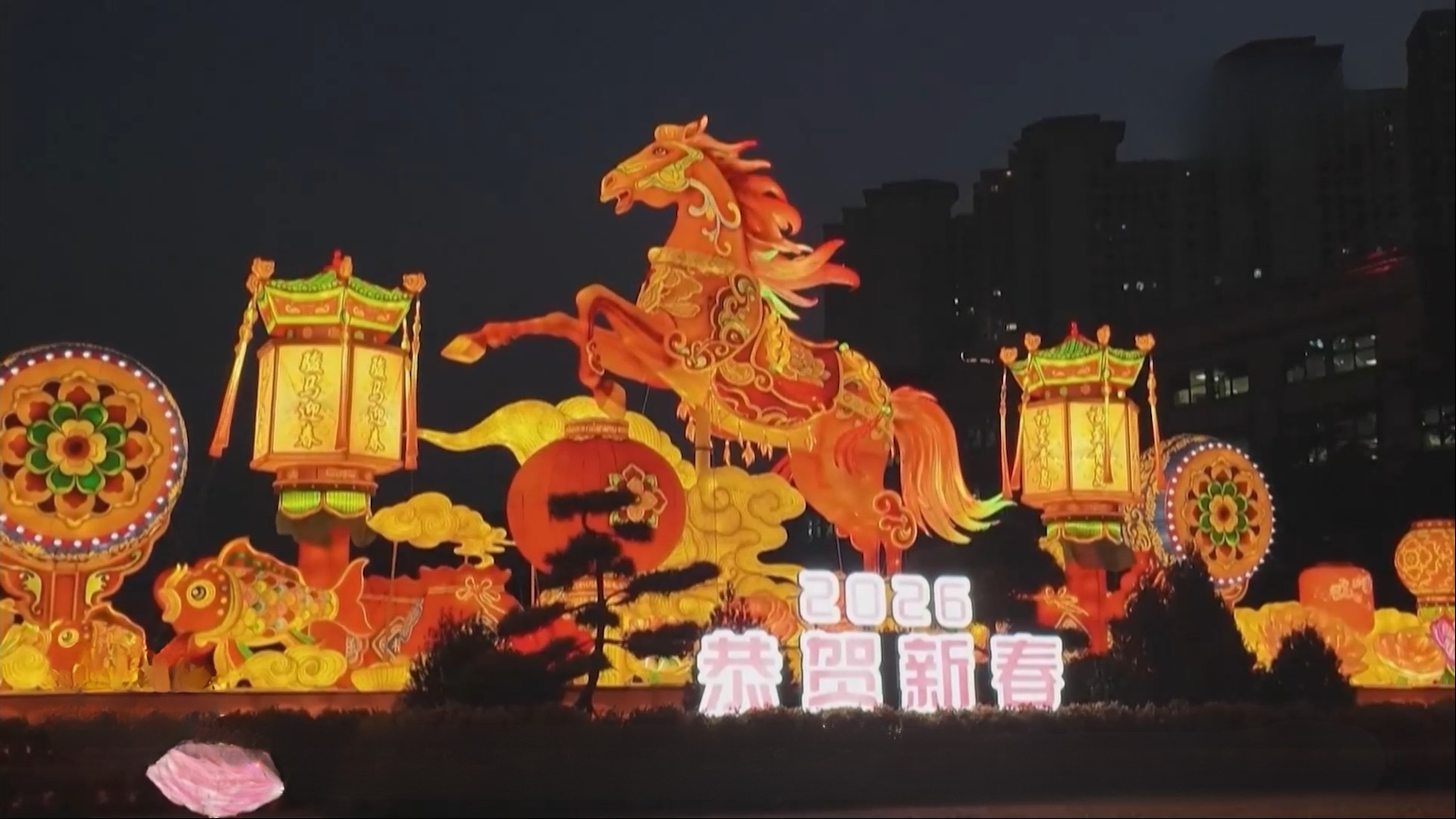 Không khí đón Tết rộn ràng tại châu Á