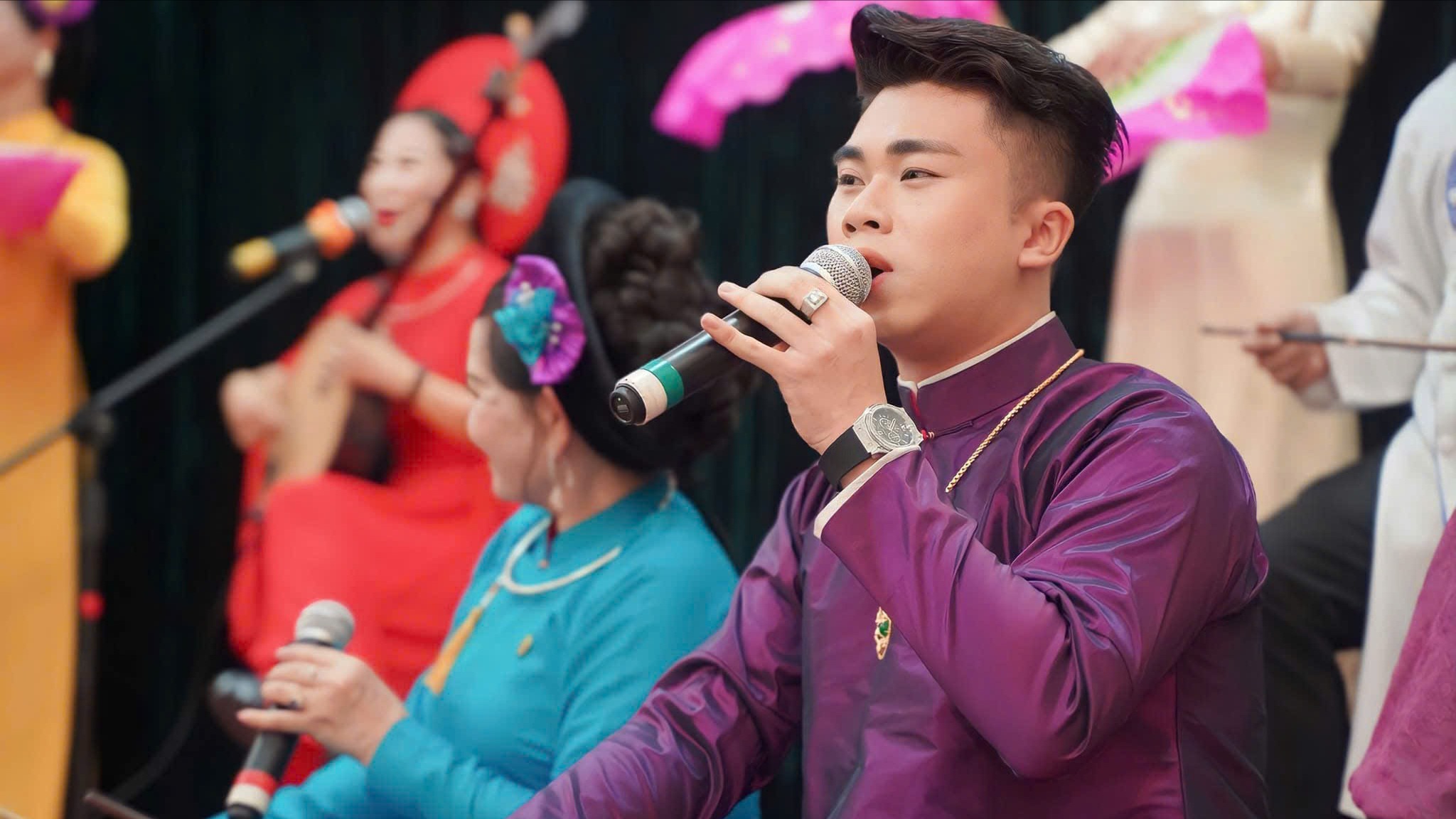 Trăm năm nhịp phách thức tỉnh điệu hồn