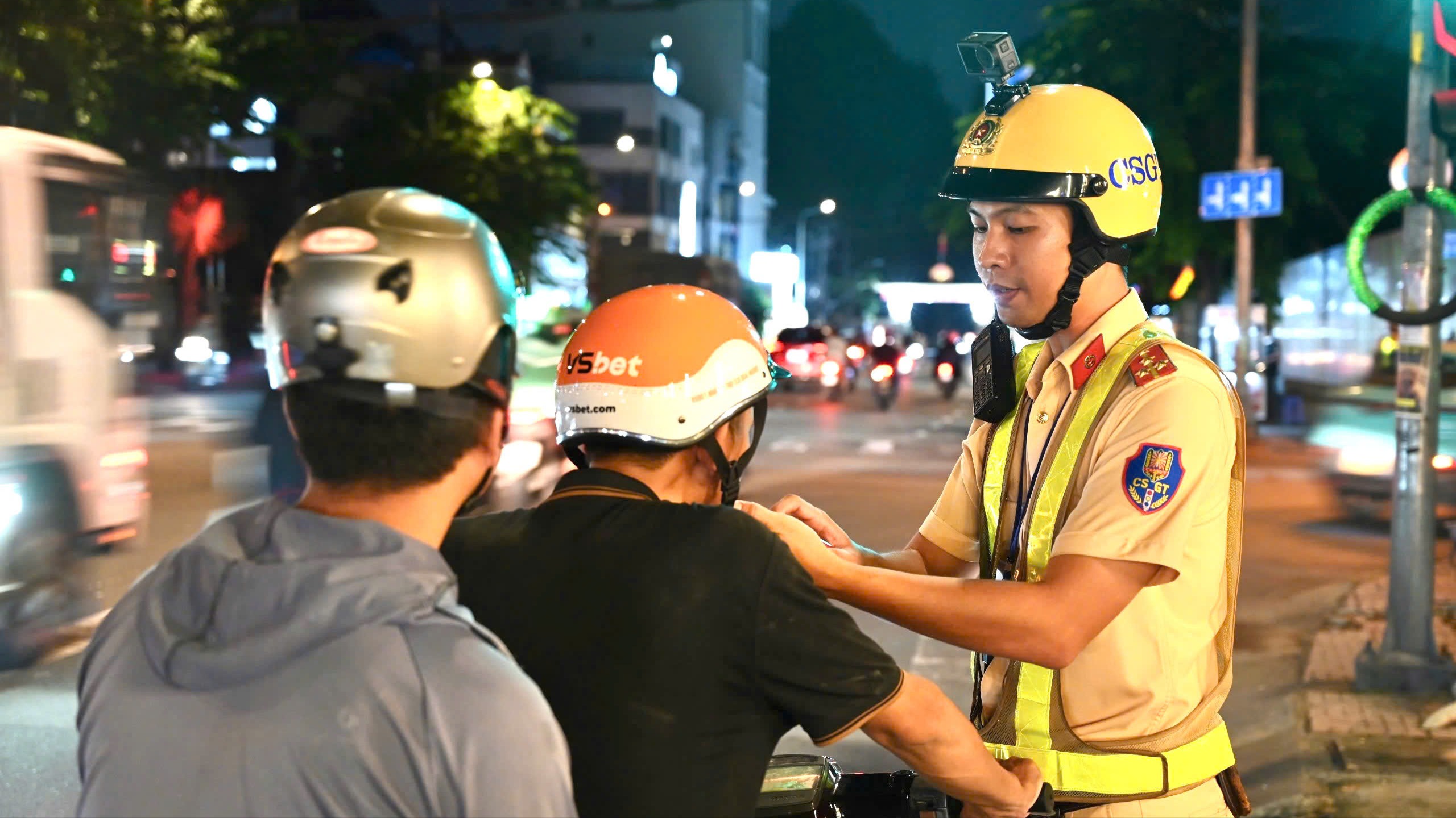 CSGT kiểm tra nồng độ cồn từ ngày Mùng 1 Tết