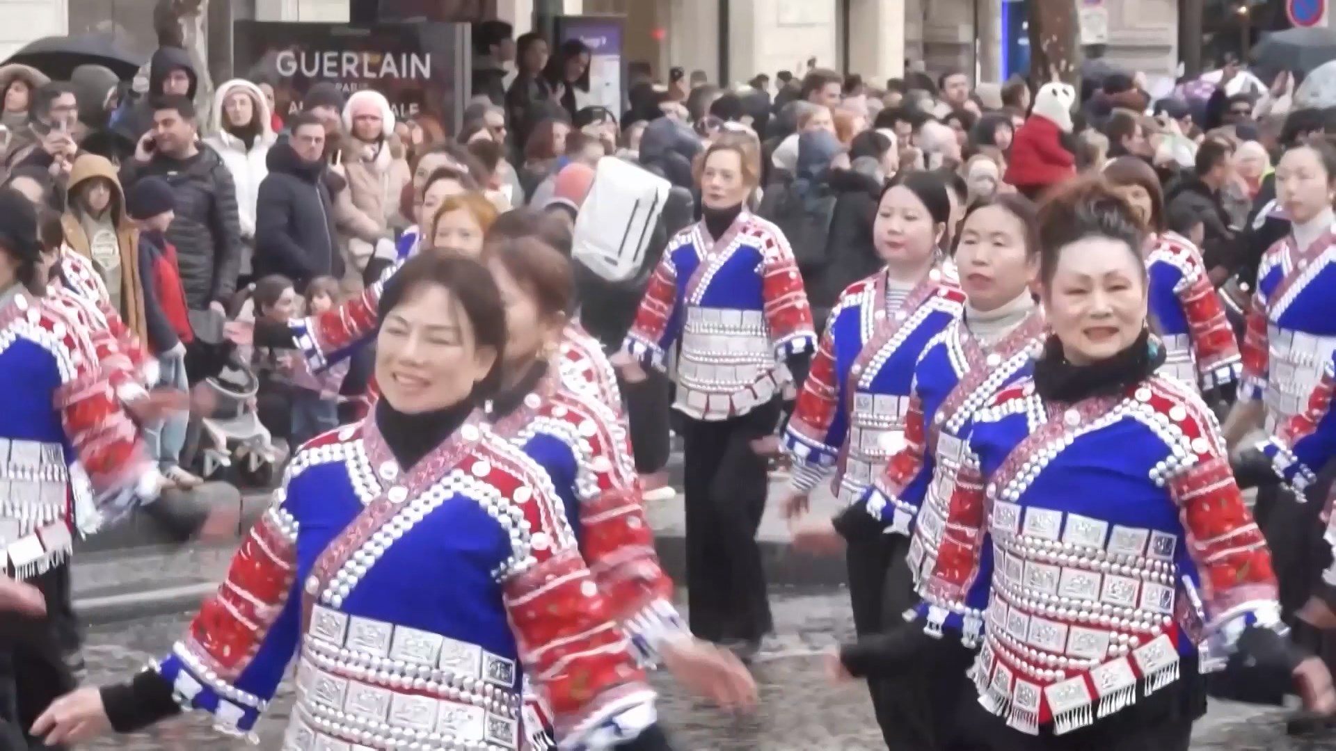 Quốc tế tưng bừng đón Tết Nguyên đán