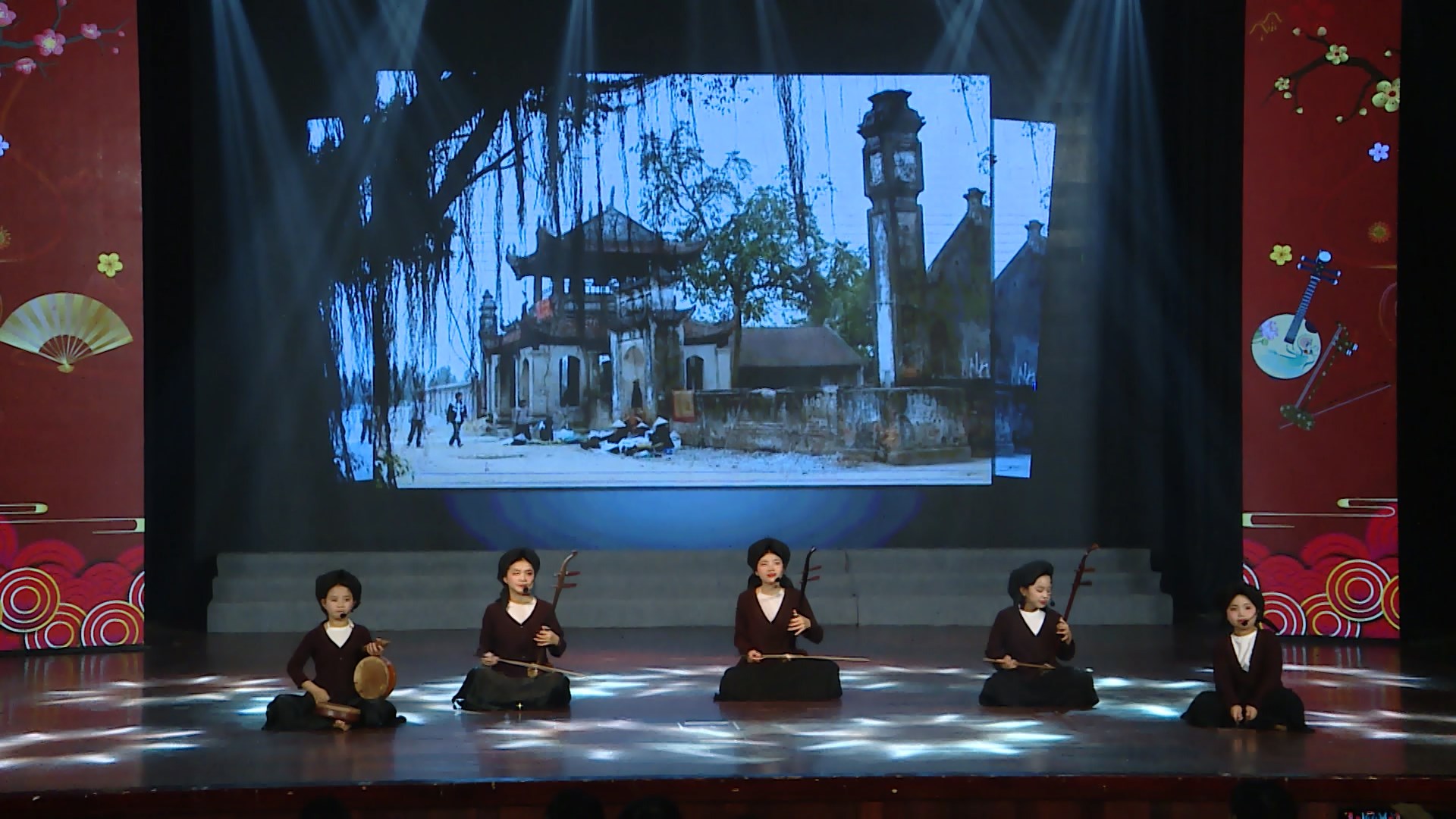 Nghệ thuật truyền thống gắn kết kiều bào với quê hương