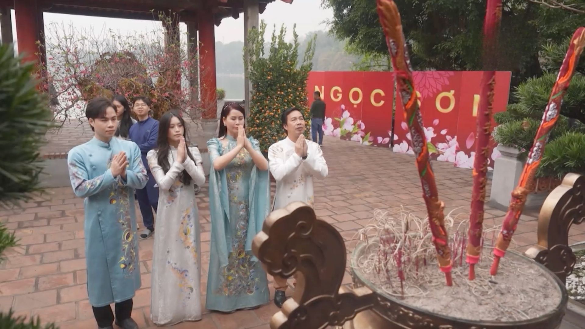 Nhộn nhịp các điểm du xuân đầu năm tại Hà Nội