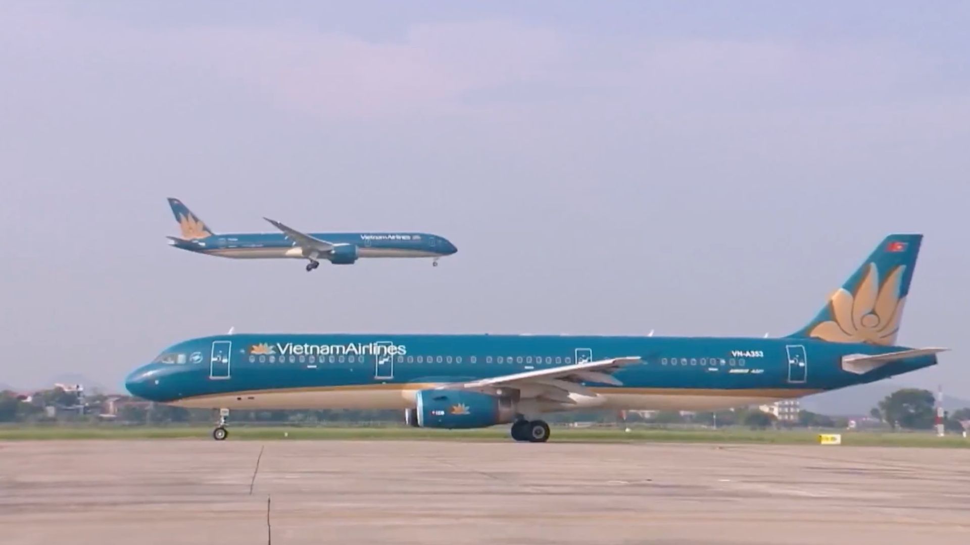 Vốn ngoại được góp tới 49% vào hãng bay Việt Nam