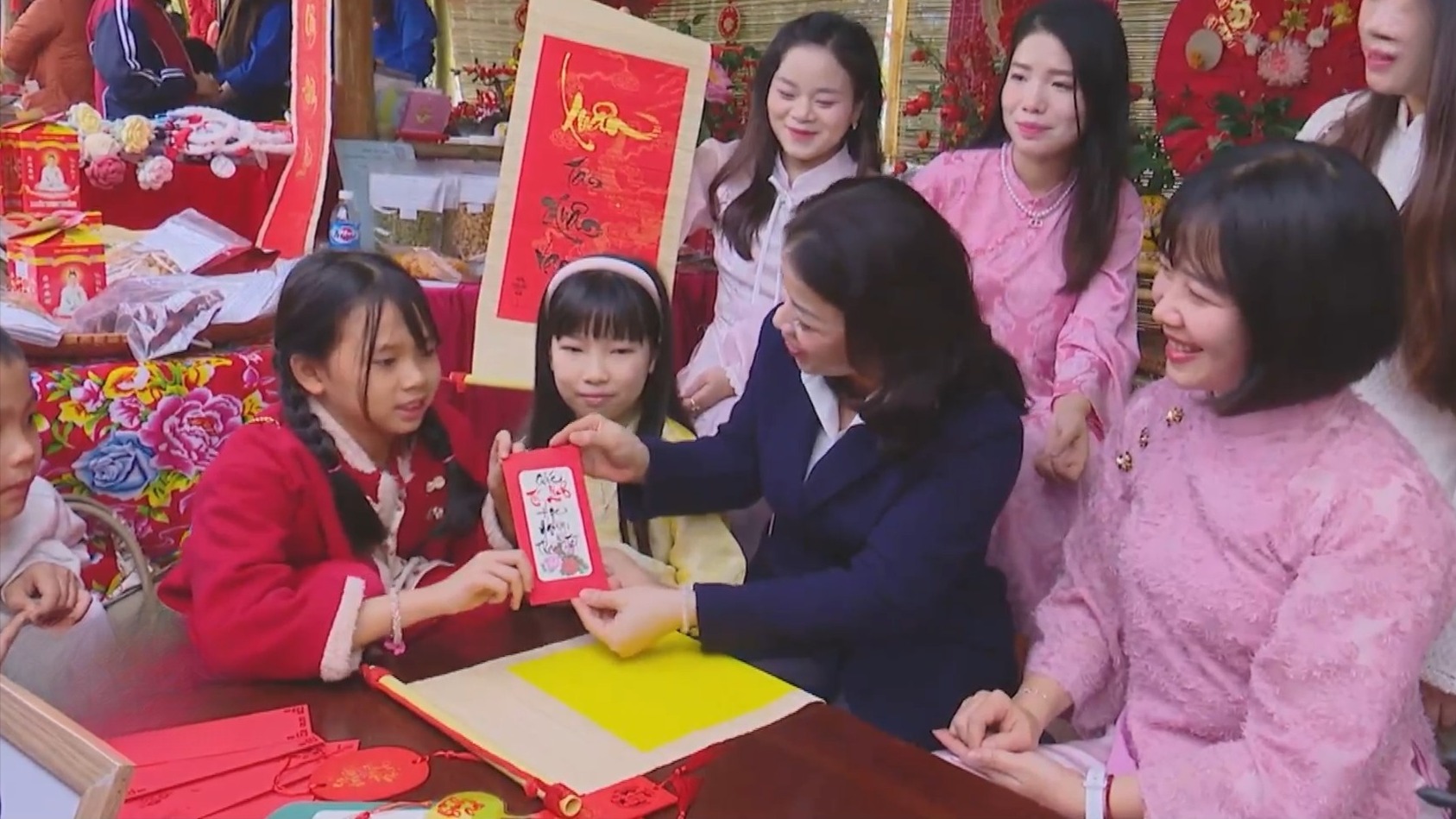 Rộn ràng 'Tết xưa trên miền di sản'