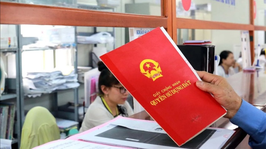 Cấp xã có thể cấp sổ đỏ cho người dân