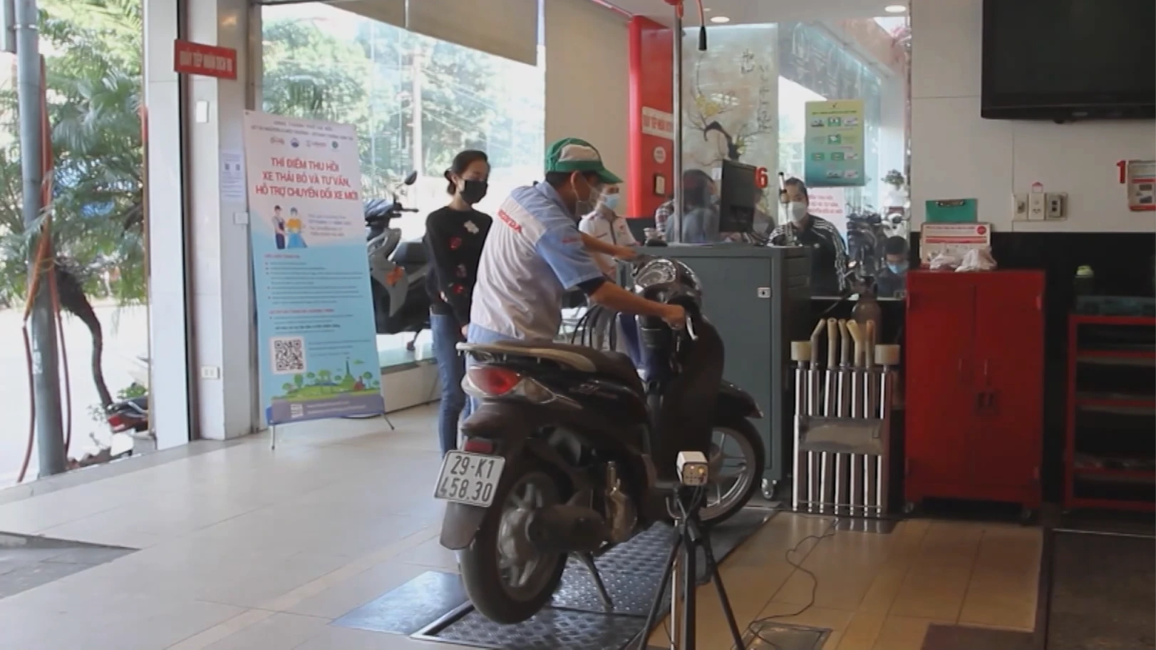Kiểm định khí thải, lọc xe máy cũ từ đô thị lớn