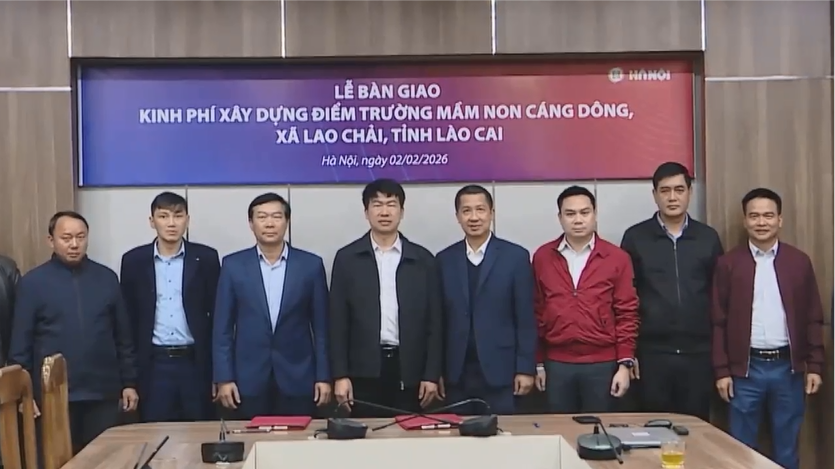 Đài Hà Nội bàn giao kinh phí xây dựng điểm trường ở Lao Chải