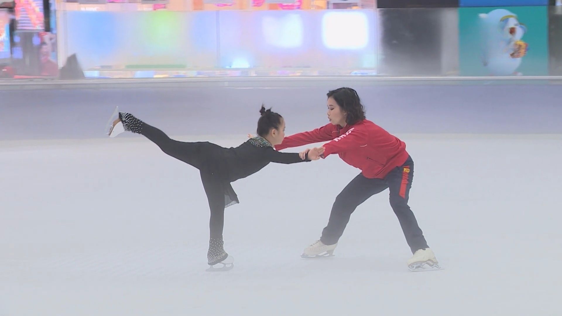 Huấn luyện viên Chiêu Linh - người gieo mầm trên mặt băng