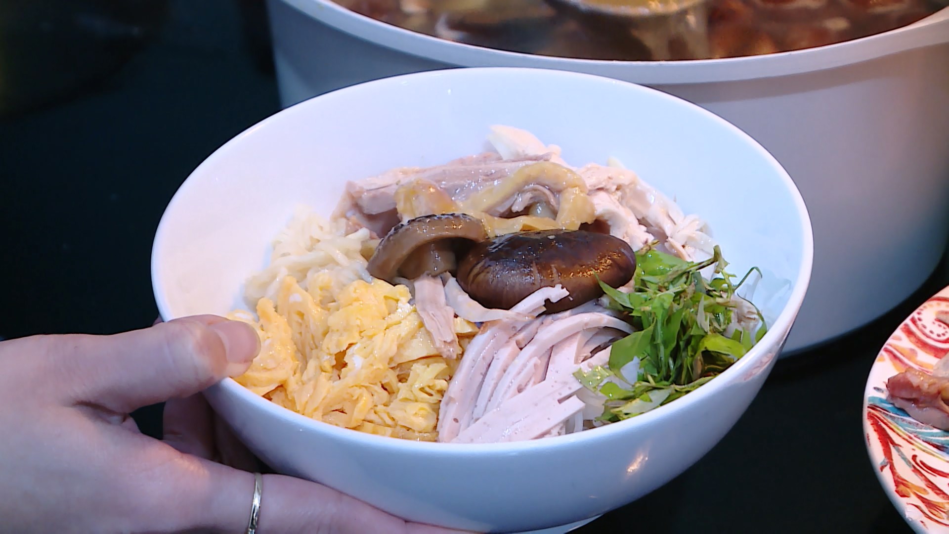 Khi dư vị Tết còn lại trên mâm cơm 