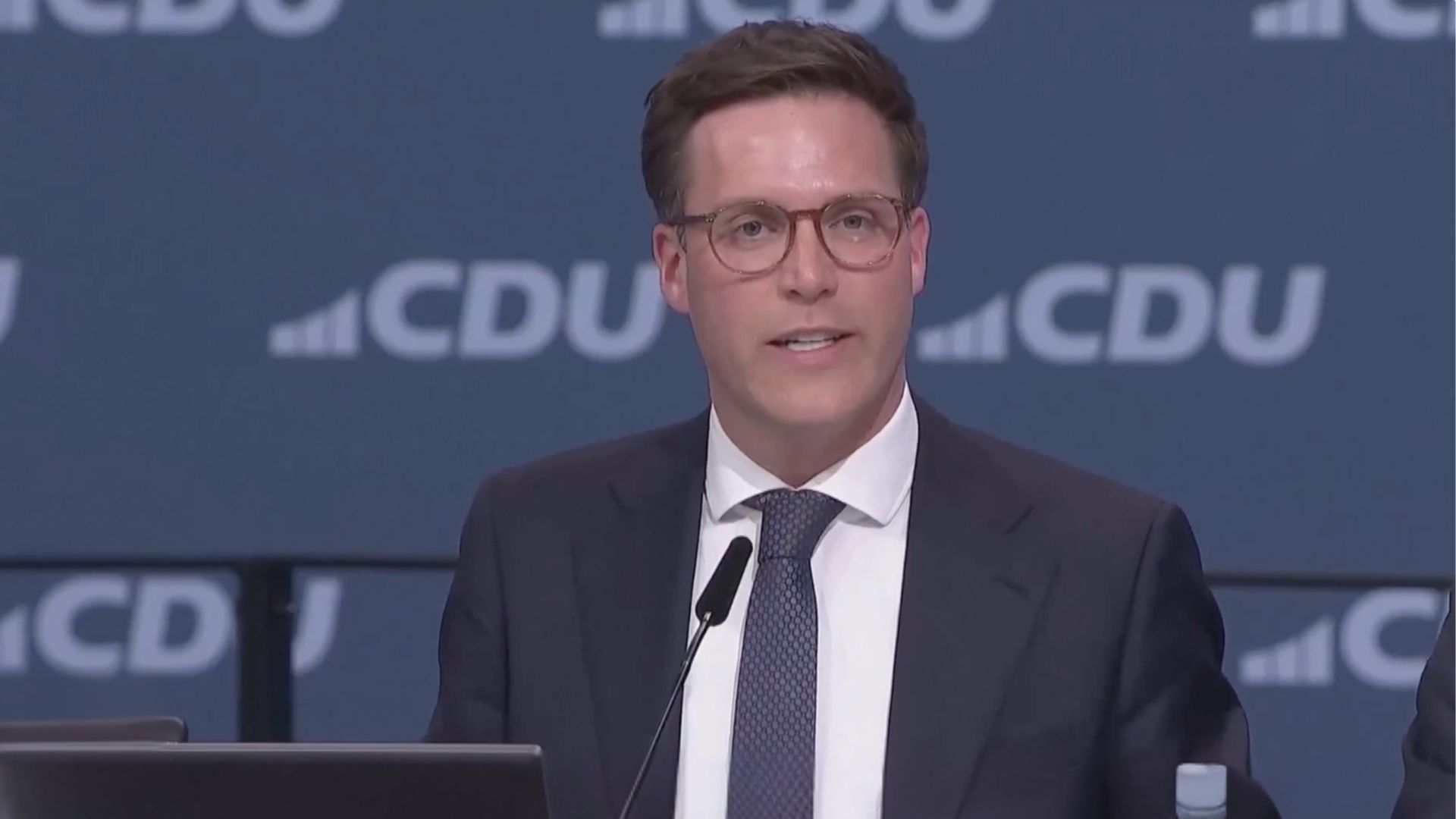 Thủ tướng Đức tái đắc cử lãnh đạo đảng CDU 