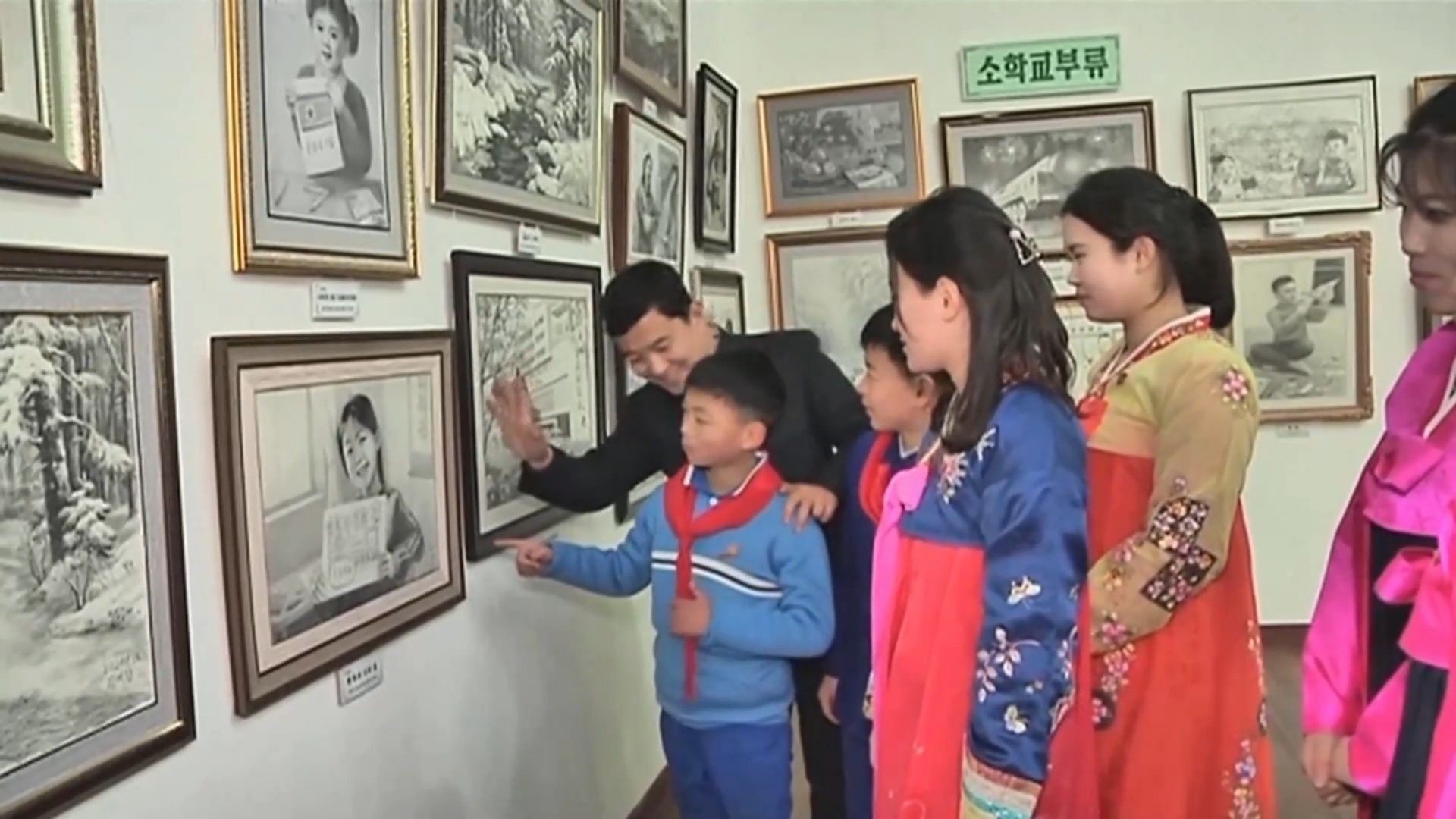 Triều Tiên tổ chức triển lãm tranh bút chì toàn quốc