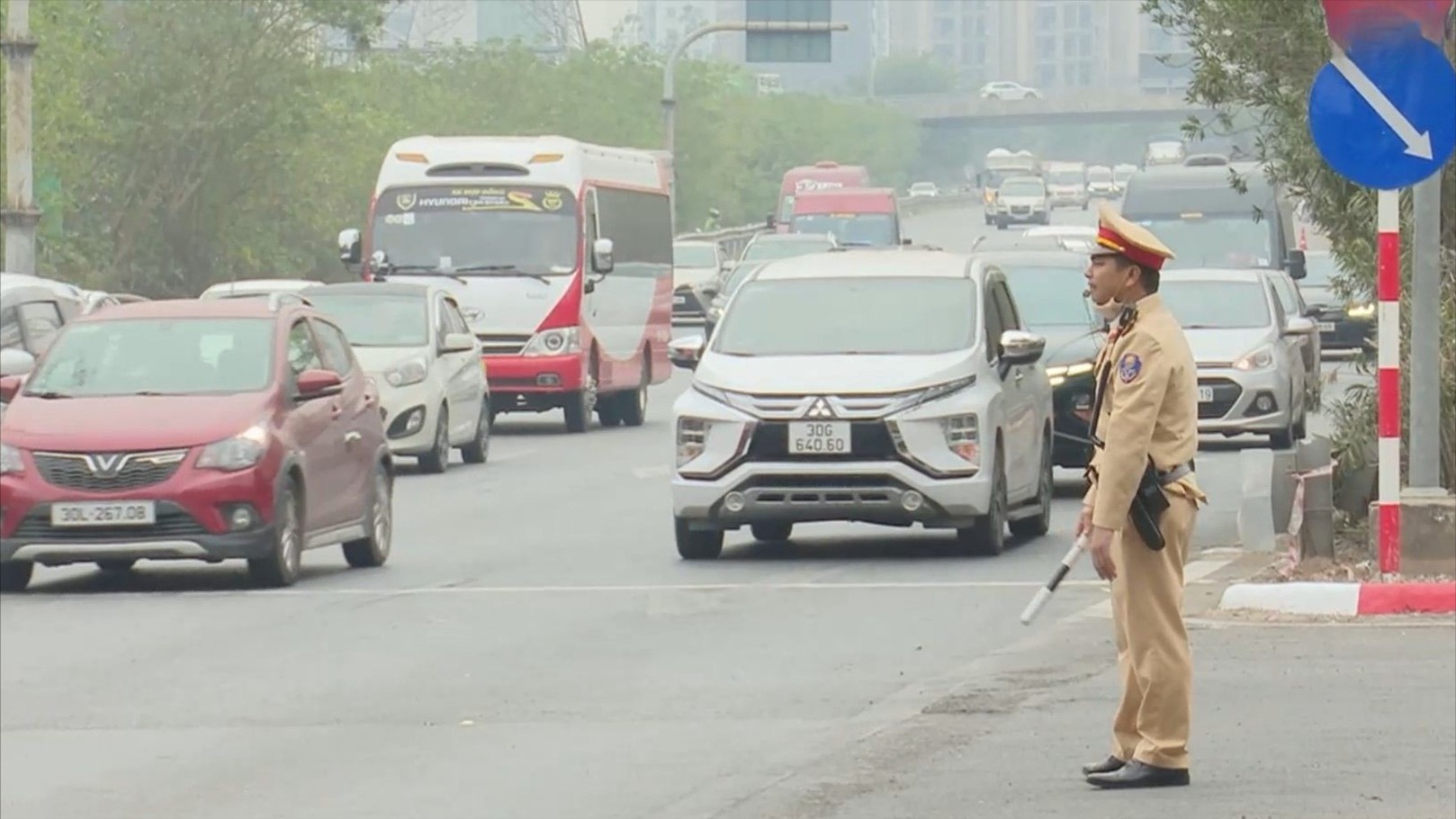 Bảo đảm an toàn giao thông đón người dân trở lại Thủ đô