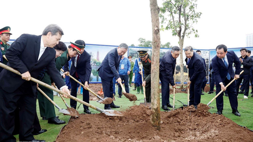 'Tết trồng cây' góp phần xây dựng Thủ đô xanh, sạch, đẹp