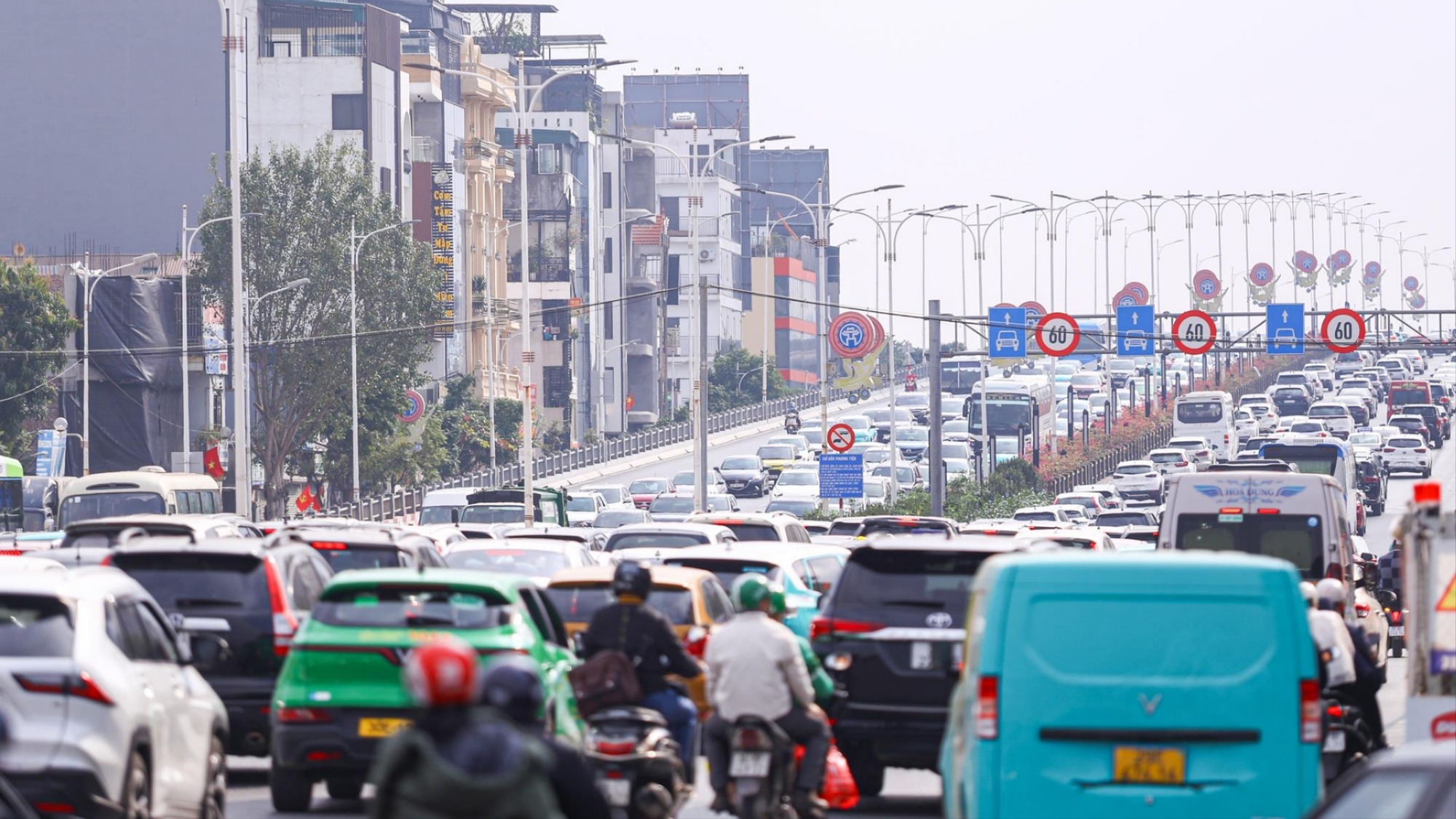 Không để ùn tắc kéo dài trên các tuyến vào trung tâm