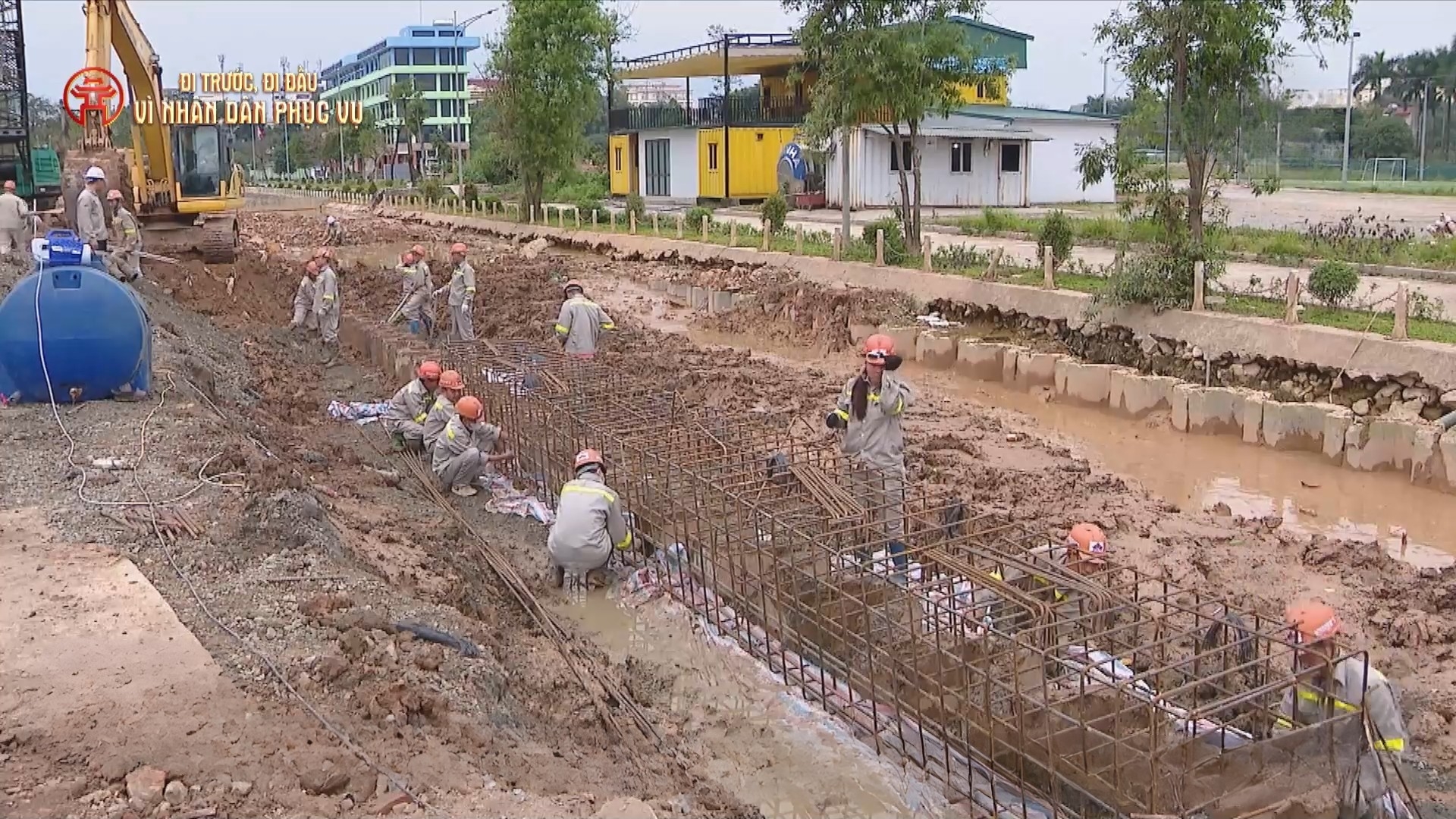 Không nghỉ Tết trên các công trình trọng điểm của Thủ đô