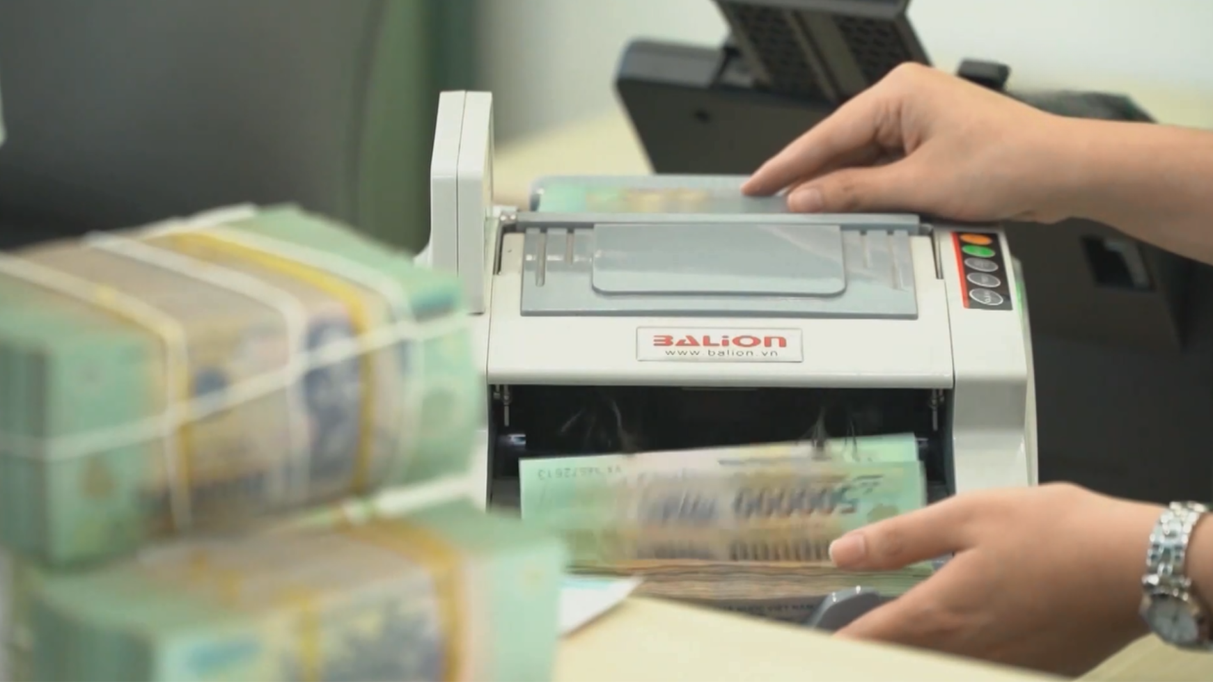 Lãi suất huy động tăng, lãi vay mua nhà tiếp tục neo cao