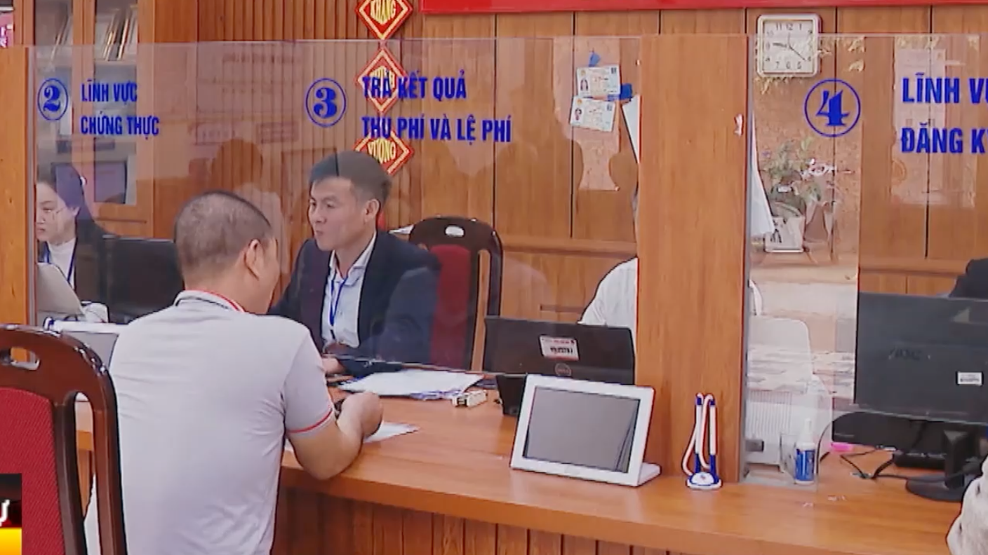 Nghiêm túc ngày làm việc đầu năm