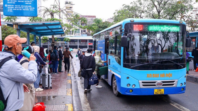 Vận tải công cộng phục vụ hơn 1 triệu lượt khách