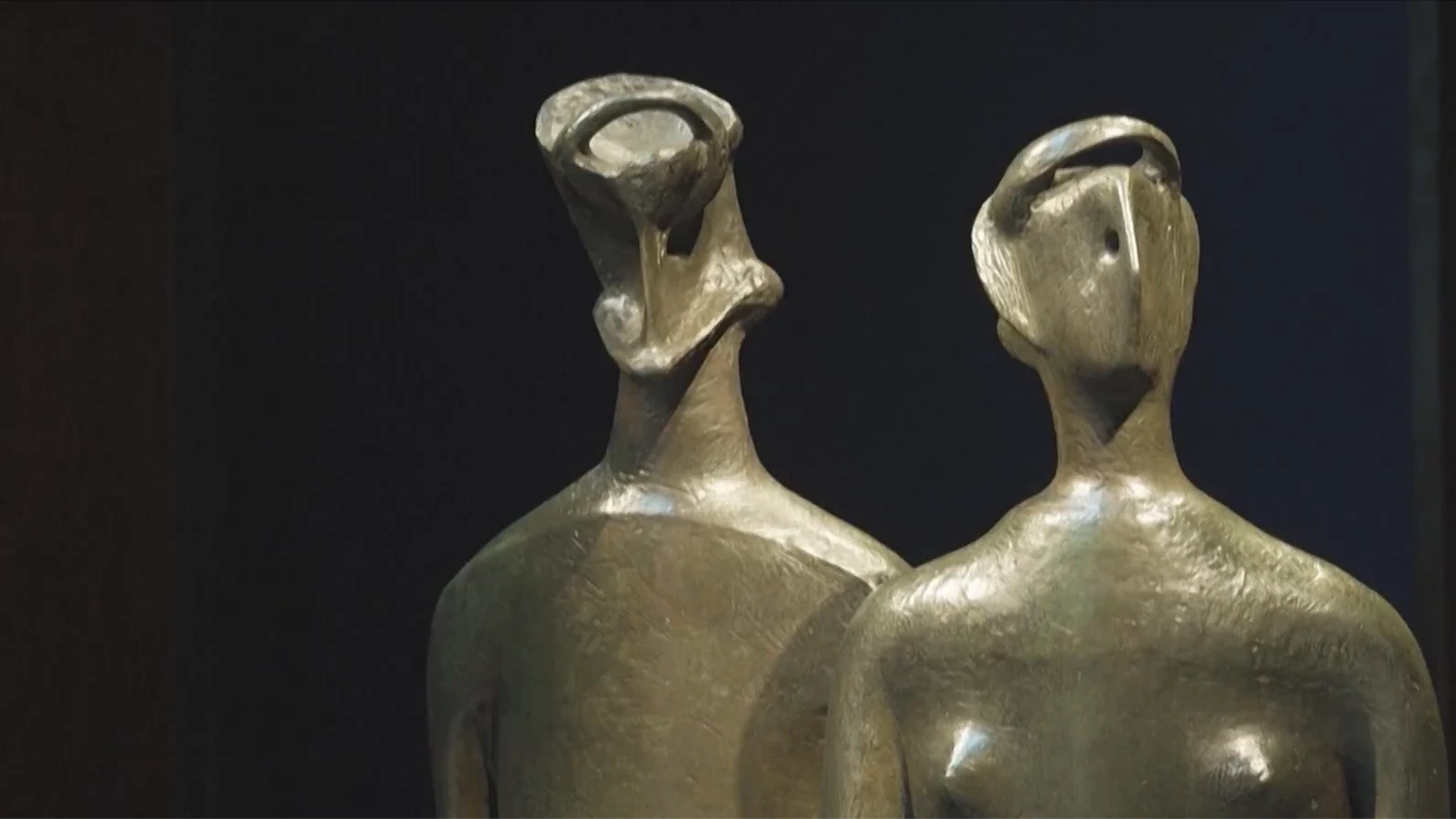 Đấu giá tác phẩm điêu khắc lịch sử của Henry Moore