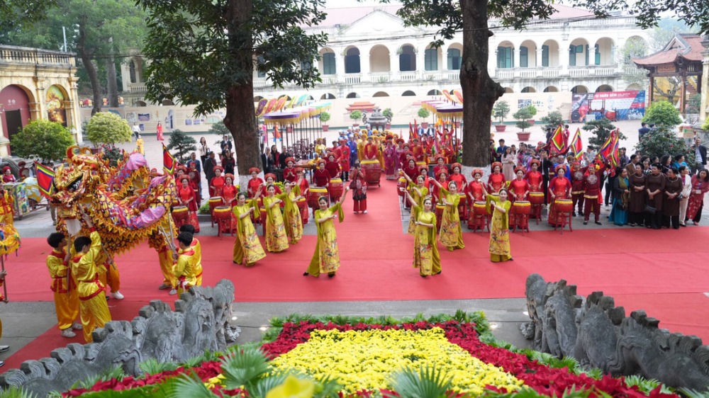 Hoàng thành Thăng Long khai xuân