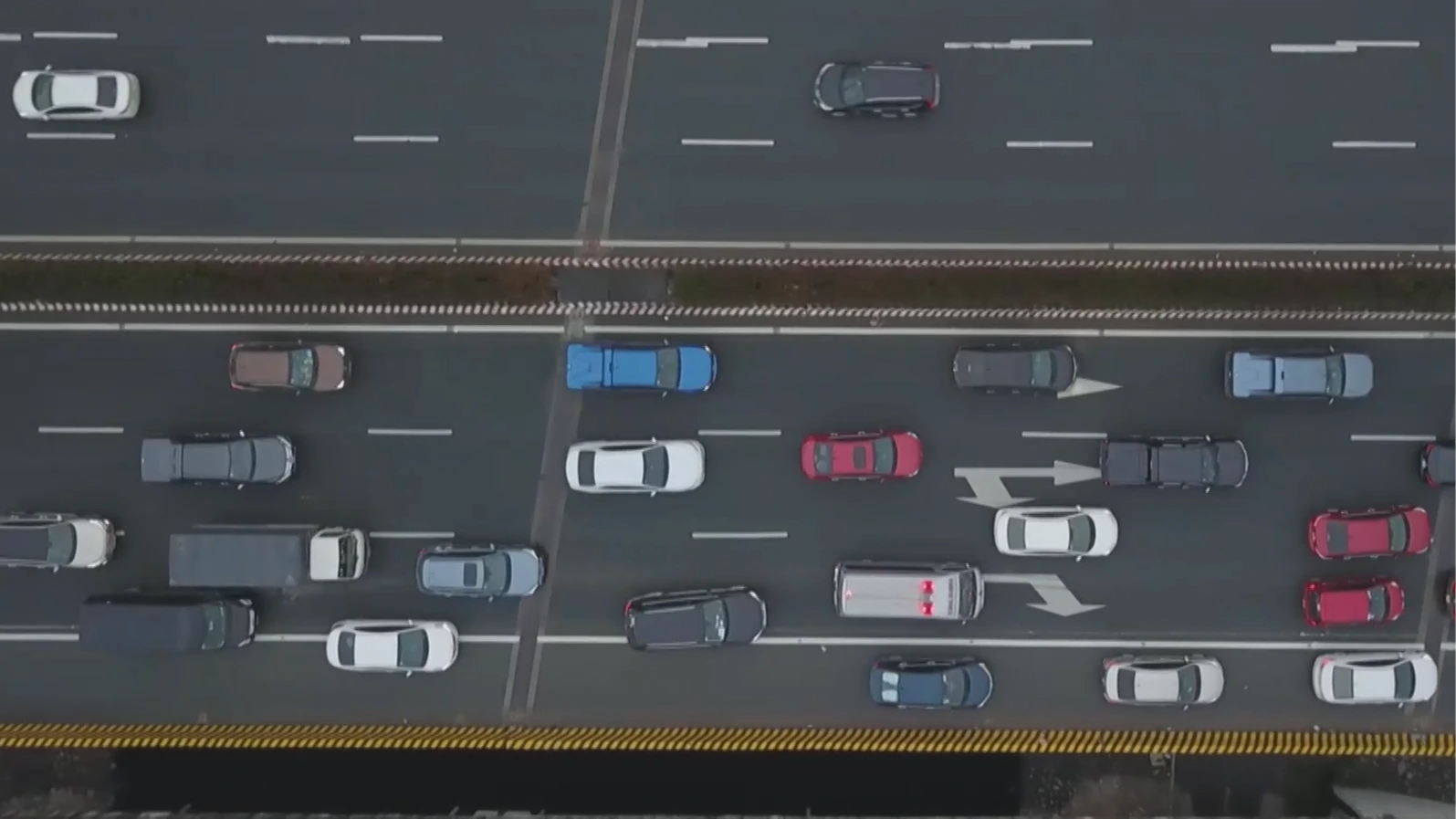 Cao tốc TP.HCM-Long Thành-Dầu Giây ghi nhận lưu lượng xe kỷ lục