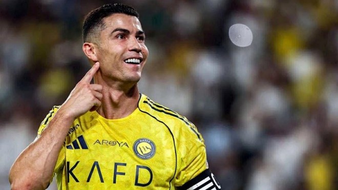 Ronaldo giúp Al Nassr chiếm ngôi đầu