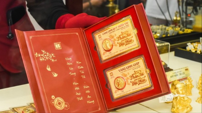 Giá vàng đồng loạt giảm ngày vía Thần Tài