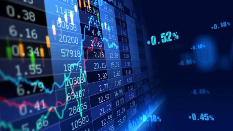 Ngành dầu khí kéo VN-Index hồi phục, giữ sắc xanh