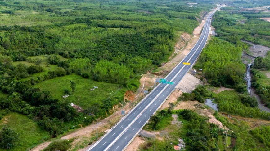 Cận Tết, cao tốc Bắc - Nam hoàn thành nhưng vẫn 'đứng chờ' khai thác